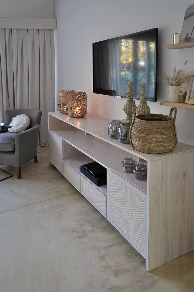 Dormitorio - Mesa de TV