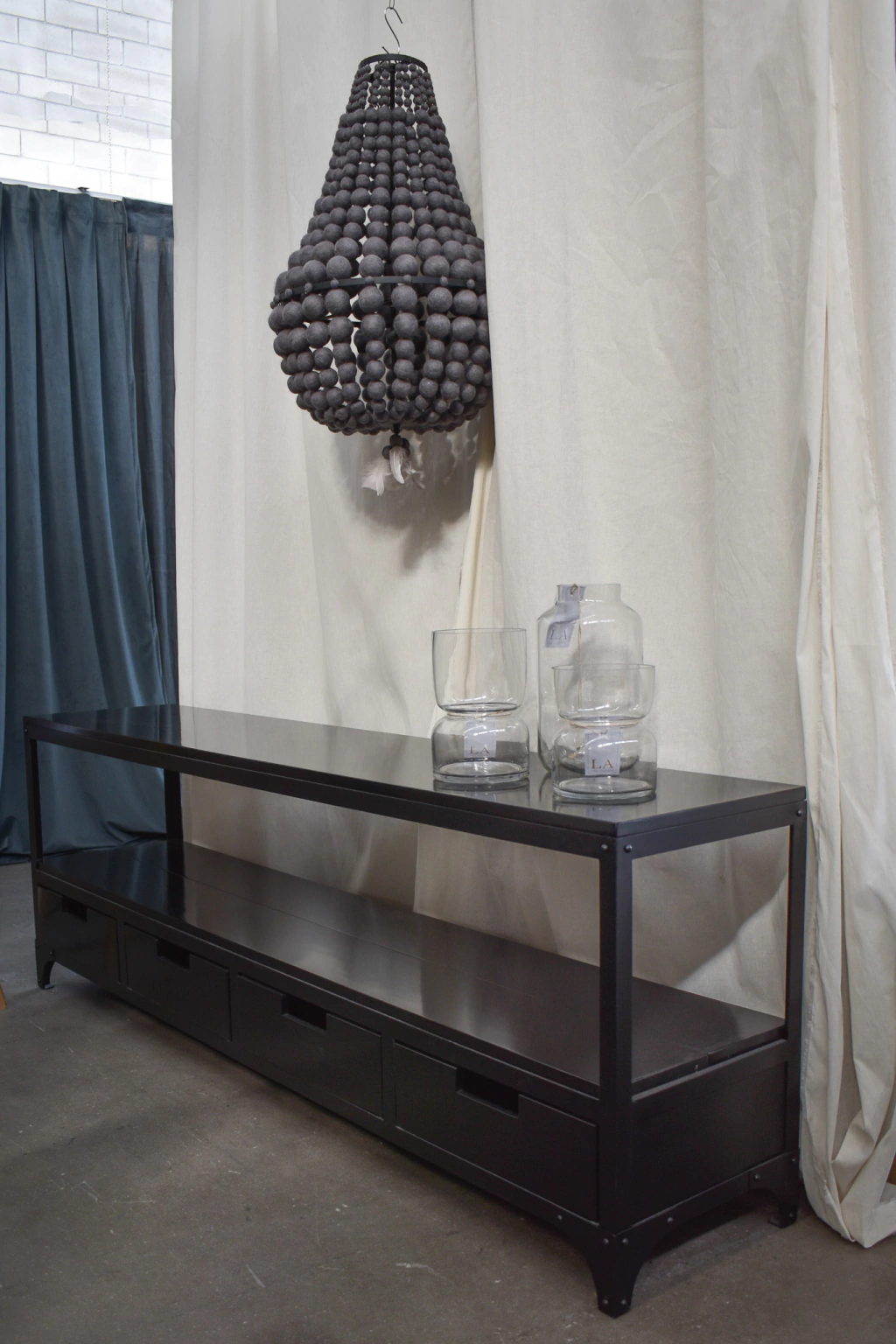 P9 Mueble TV BLACK 196x40x67