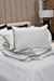 T2 Manta pie de cama KING CLARICE con almohadones off white en internet