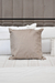 T2 Almohadón bordado COLIBRI beige 50x50 - comprar online