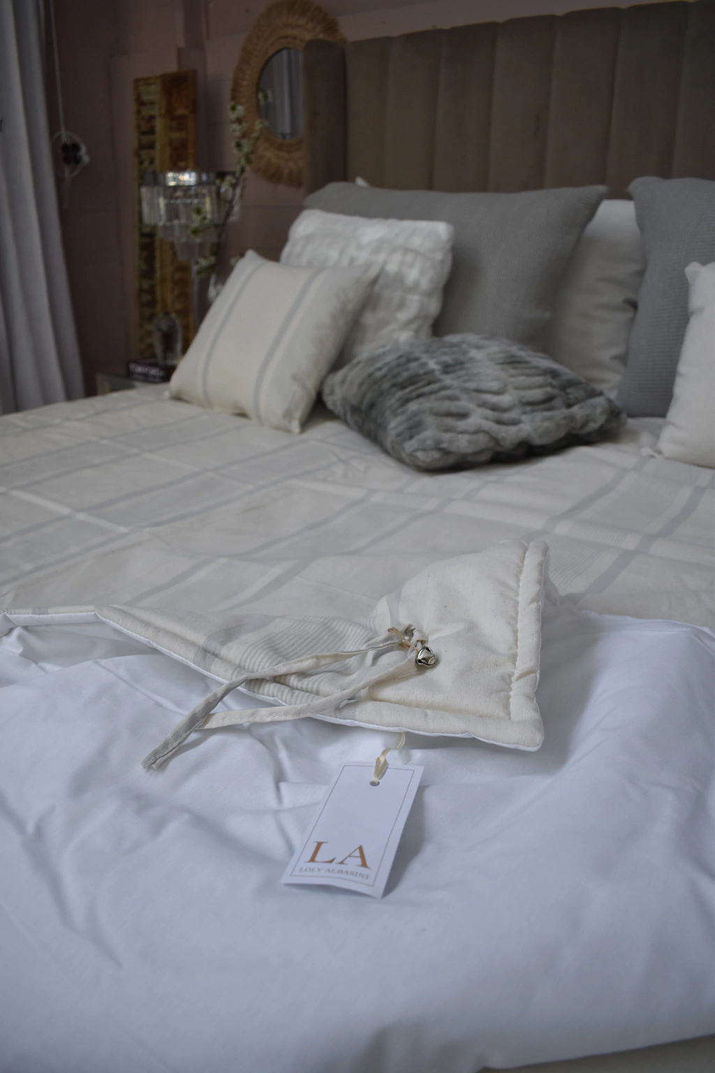 T2 Linea BEACH - Acolchado canelon King ST TROPEZ gris con almohadón