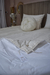 T2 Linea BEACH - Acolchado King canelón ST TROPEZ beige con almohadón - Loly Albasini