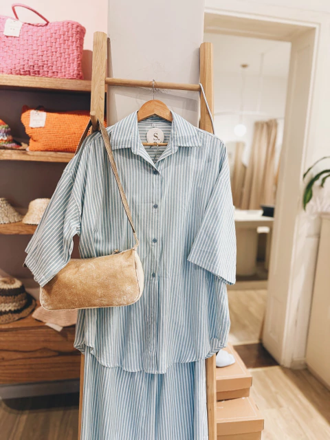 New! Camisa Arena Celeste / Rayado Fino - comprar online