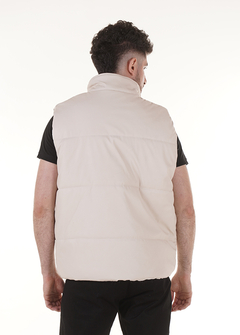 Chaleco ecocuero beige en internet