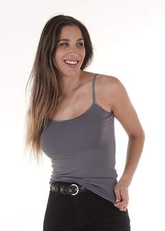 Musculosa bretel de raso gris oscuro