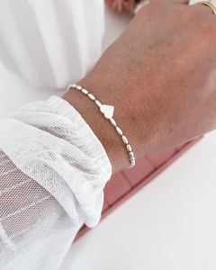 Pulseira bolinhas ovais com coração- PL003