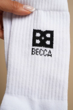 MEDIAS A MEDIA PANTORRILLA en internet