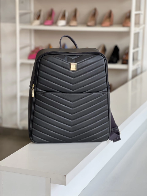 Mochila preta para notebook Vizzano