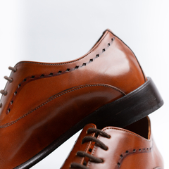 ZAPATO CUERO C/DISEÑO ROMBO FRENTE en internet