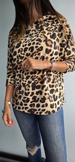 Imagen de Buzo rustico animal print