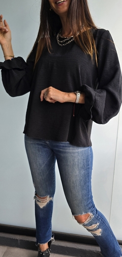 Blusa de cey m/l con frunce en puños en internet