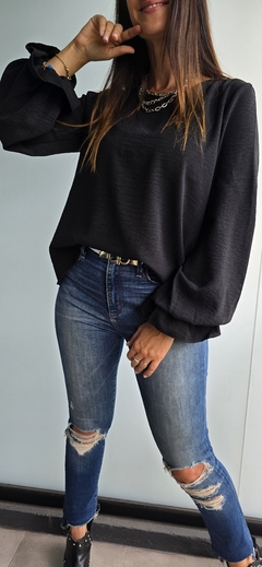 Imagen de Blusa de cey m/l con frunce en puños