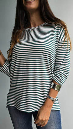 Remera de modal cuello redondo manga 3/4 rayada x talles