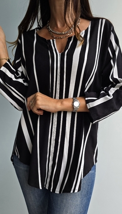 Blusa de lino con tablita rayada x talles - tienda online