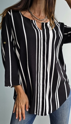 Blusa de lino con tablita rayada x talles - She Indumentaria