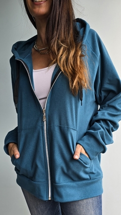 Campera darlon con bolsillos, cierre y capucha - comprar online