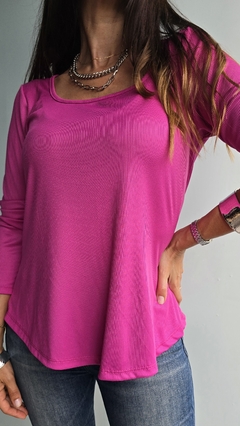 Remera evase de morley satinado con tira que se ata atras - She Indumentaria