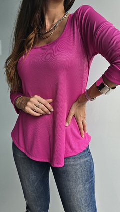 Remera evase de morley satinado con tira que se ata atras - She Indumentaria