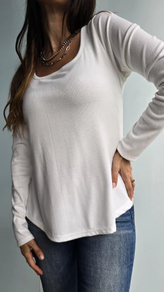 Remera evase de morley lanilla que se ata en la espalda - She Indumentaria