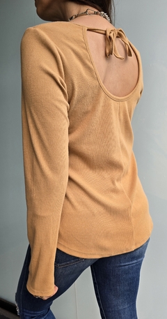 Remera evase de morley lanilla que se ata en la espalda