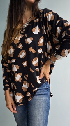 Sweater / Remeron de lanilla cuello redondo manga 3/4 estampado
