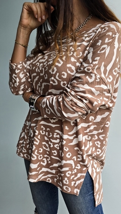 Sweater / Remeron de lanilla cuello redondo manga 3/4 estampado - She Indumentaria