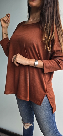 Remeron de lanilla morley con tajos laterales más largo atrás