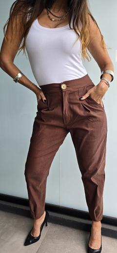 Pantalon de bengalina elastizado tipo slouchy - She Indumentaria