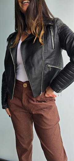 Pantalon de bengalina elastizado tipo slouchy - She Indumentaria
