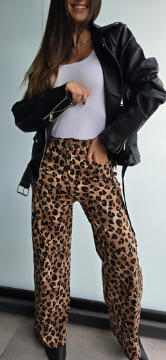Campera de eco cuero importada con cinturón - tienda online