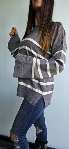 Sweater rayado amplio con tajos laterales de bremer