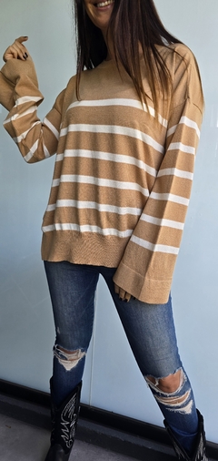 Imagen de Sweater rayado amplio con tajos laterales de bremer