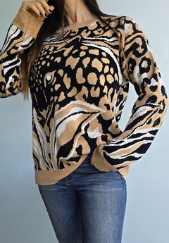Sweater doble hilo de bremer con estampa animal print - She Indumentaria