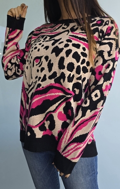 Sweater doble hilo de bremer con estampa animal print en internet