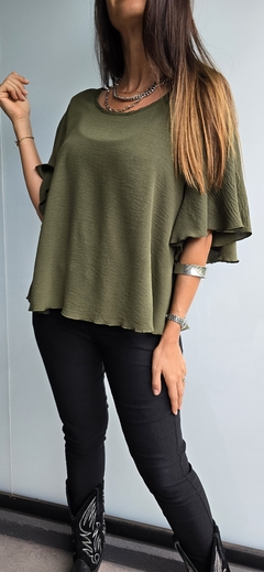Blusa de cey mangas volado 3/4 con gota atras en internet