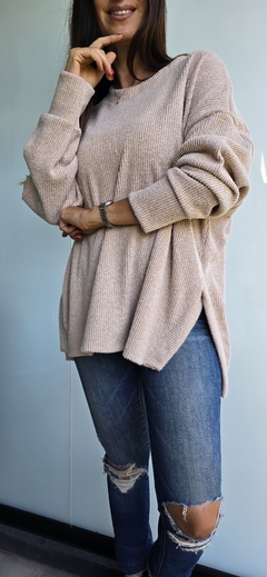 Sweater cuello redondo de lanilla morley con tajitos laterales - tienda online