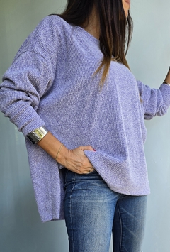 Imagen de Sweater cuello redondo de lanilla morley con tajitos laterales