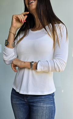 Remera de modal soft cuello redondo manga larga - comprar online