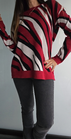 Sweater de bremer doble hilo cuello redondo estampado acebrado - She Indumentaria