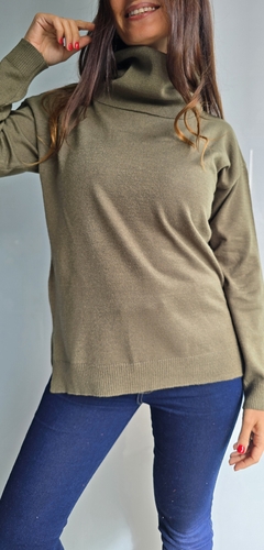 Polera clasica amplia con tajitos laterales en internet