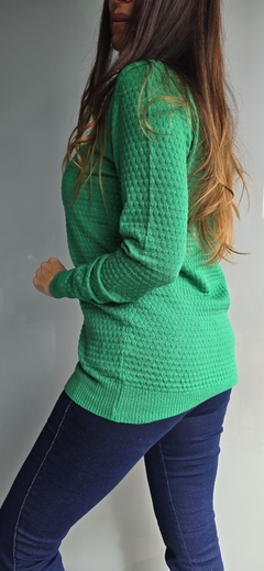 Sweater de bremer y lycra con patron panal