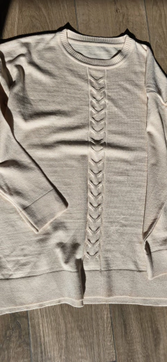 Sweater de bremer con espiga central y tajos laterales - tienda online