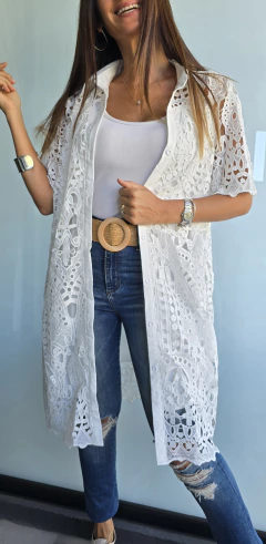 Vestido camisero de broderie con fondo y tira para atar en cintura - comprar online