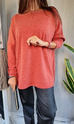 Remeron/ Sweater de lanilla con tachitas