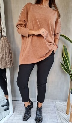 Remeron/ Sweater de lanilla con tachitas en internet