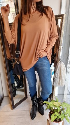 Remeron de modal viscosa oversize manga larga 5VON2 - She Indumentaria