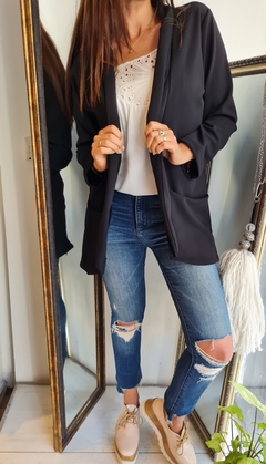 Blazer de crepe con spandex y bolsillos por talles - She Indumentaria