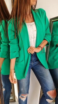 Imagen de Blazer de crepe con spandex y bolsillos por talles
