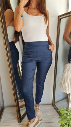 Babucha de bengalina simil jean elastizada por talles - She Indumentaria