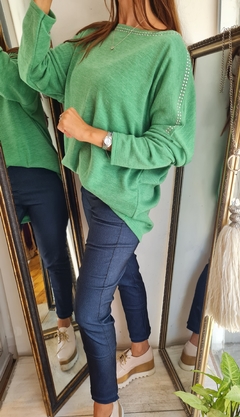 Remeron/ Sweater de lanilla con tachitas - comprar online